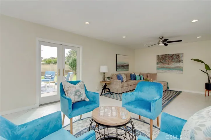 Nice molding details, recessed lighting and frest paint are just a few of the nice upgrades in this lovely home.