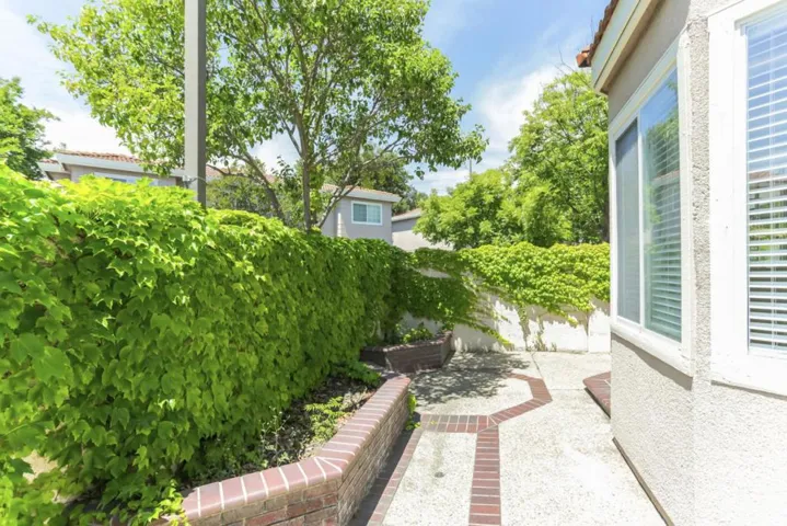 810 Woodhams Oaks Place, Santa Clara, California 95051