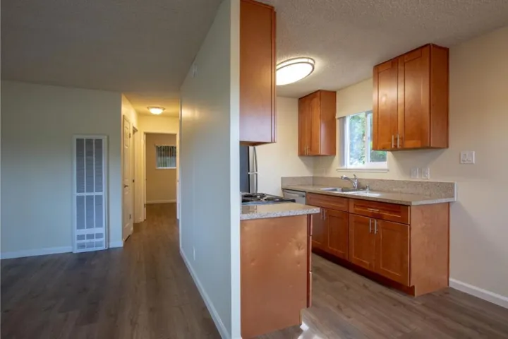 1580 Higgins Way 4, Pacifica, California 94044