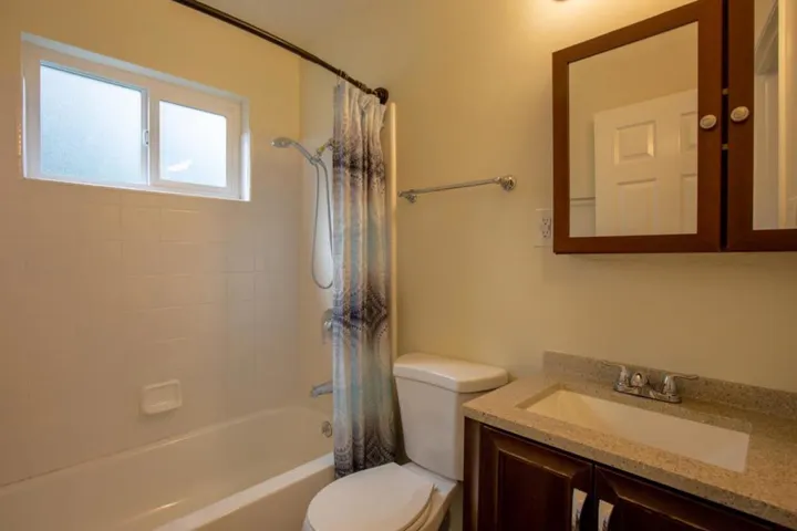 1580 Higgins Way 4, Pacifica, California 94044