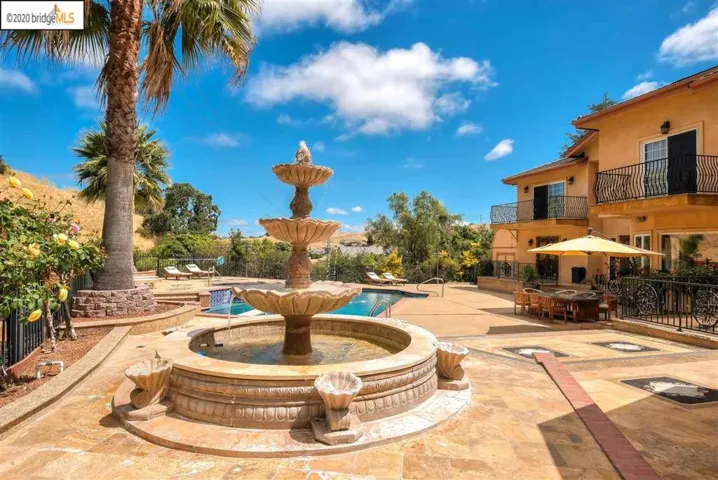 142 Midship Drive, Hercules, California 94547