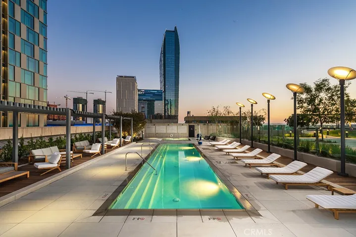 889 Francisco Street 801, Los Angeles, California 90017