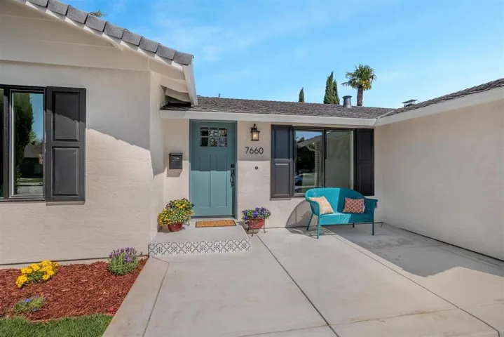 7660 Santa Paula Drive, Gilroy, California 95020