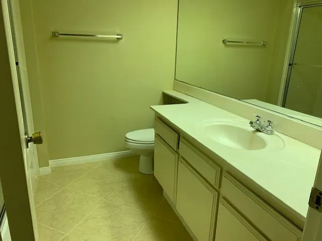 pic - hall bath