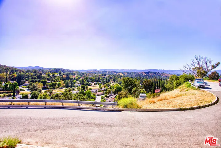 4324 Torreon Drive, Woodland Hills, California 91364