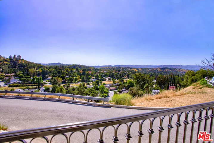 4324 Torreon Drive, Woodland Hills, California 91364