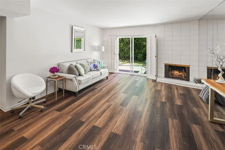 1360 G Shadow Lane G, Fullerton, California 92831