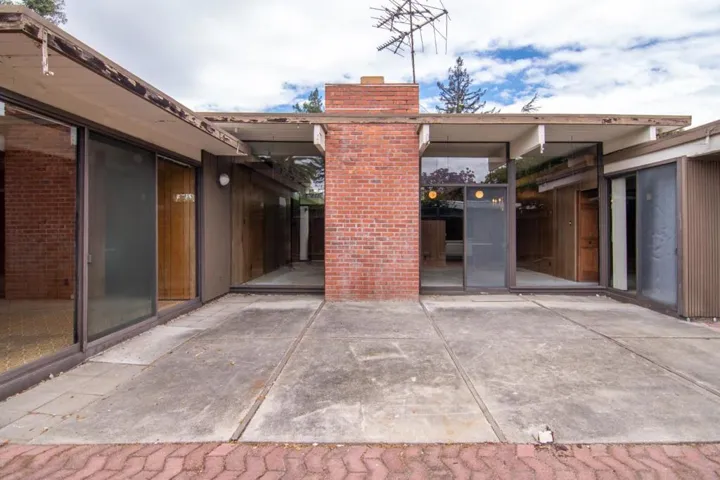 4052 Scripps Avenue, Palo Alto, California 94306