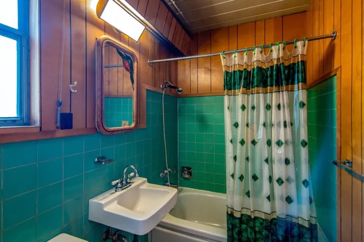 4052 Scripps Avenue, Palo Alto, California 94306