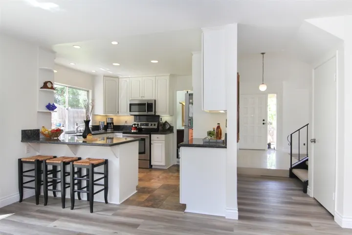 2737 Victoria Ave, Carlsbad, California 92010