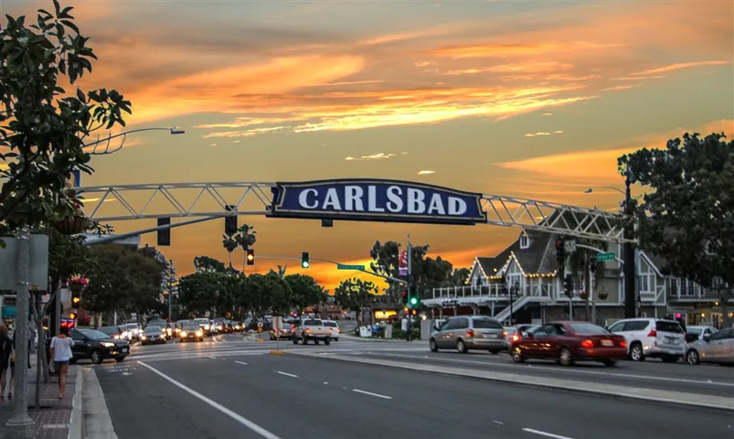 2737 Victoria Ave, Carlsbad, California 92010