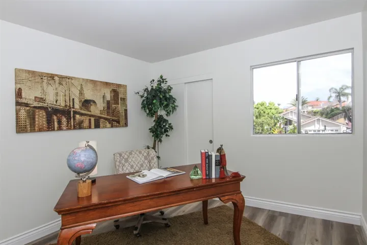 2737 Victoria Ave, Carlsbad, California 92010
