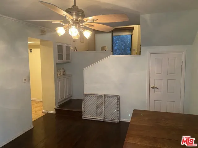 11954 Mayfield Avenue 5, Los Angeles, California 90049