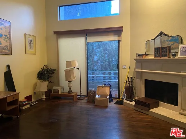 11954 Mayfield Avenue 5, Los Angeles, California 90049
