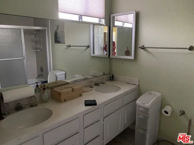 11954 Mayfield Avenue 5, Los Angeles, California 90049