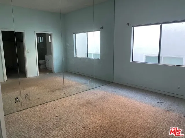 11954 Mayfield Avenue 5, Los Angeles, California 90049