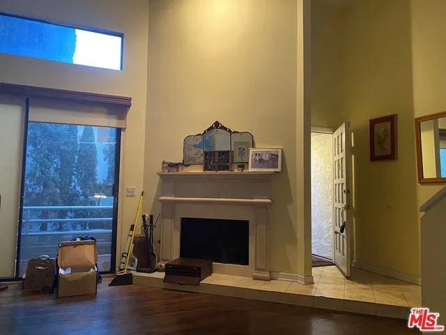 11954 Mayfield Avenue 5, Los Angeles, California 90049