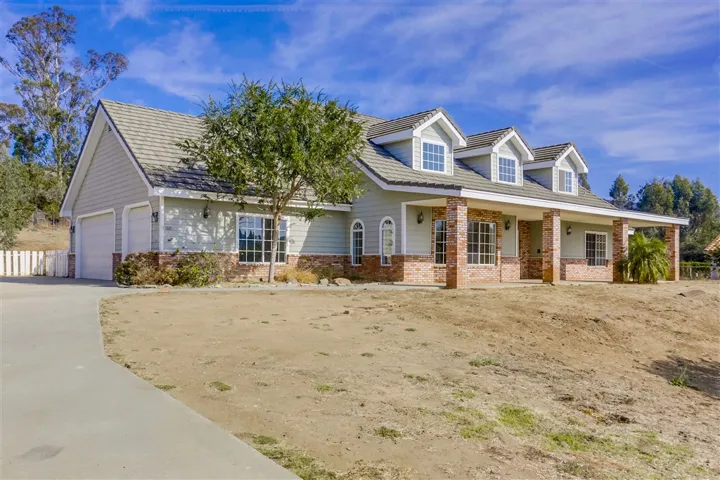 1021 Capra Way, Fallbrook, California 92028