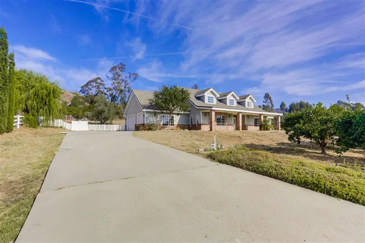 1021 Capra Way, Fallbrook, California 92028