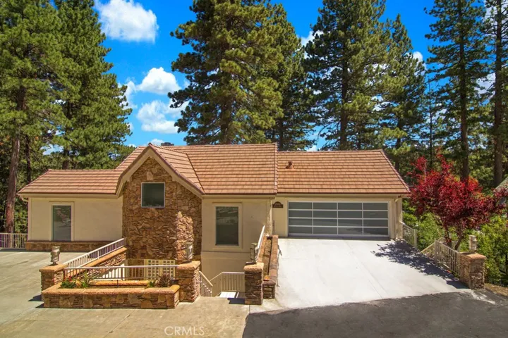 27465 Bay Shore Drive, Lake Arrowhead, California 92352