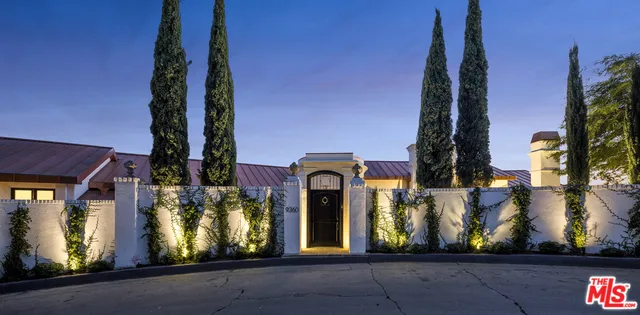 9360 Readcrest Drive, Beverly Hills, California 90210