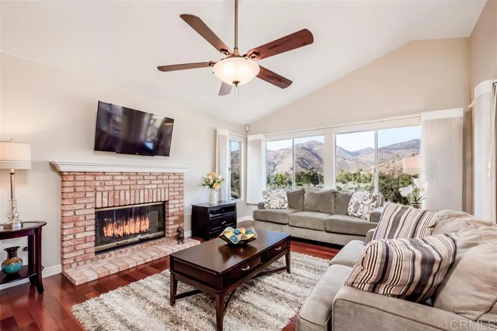 1325 Golden Harvest Lane, El Cajon, California 92019