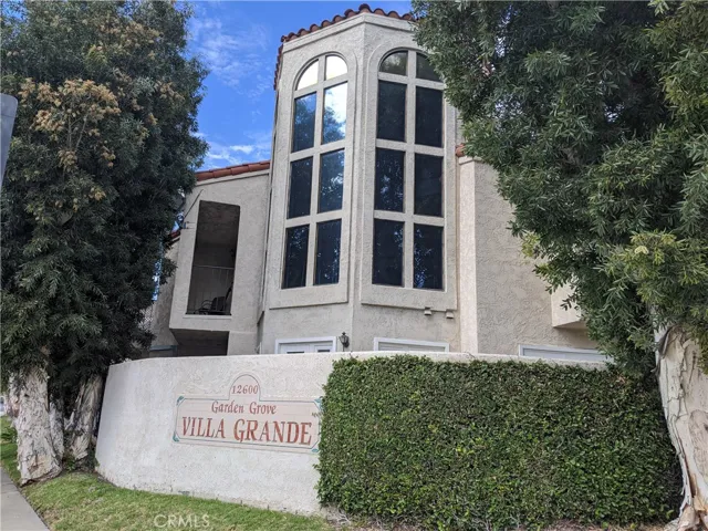 12600 Euclid Street Unit 22, Garden Grove, California 92840