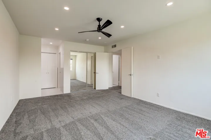 11938 Courtleigh Drive 7, Los Angeles, California 90066