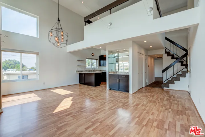 11938 Courtleigh Drive 7, Los Angeles, California 90066
