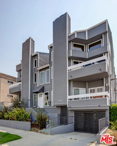 11938 Courtleigh Drive 7, Los Angeles, California 90066