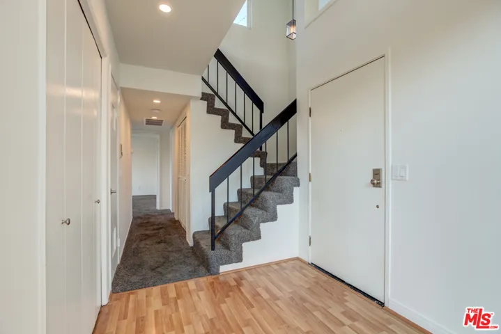 11938 Courtleigh Drive 7, Los Angeles, California 90066