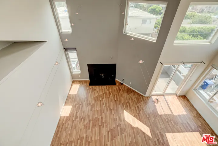 11938 Courtleigh Drive 7, Los Angeles, California 90066