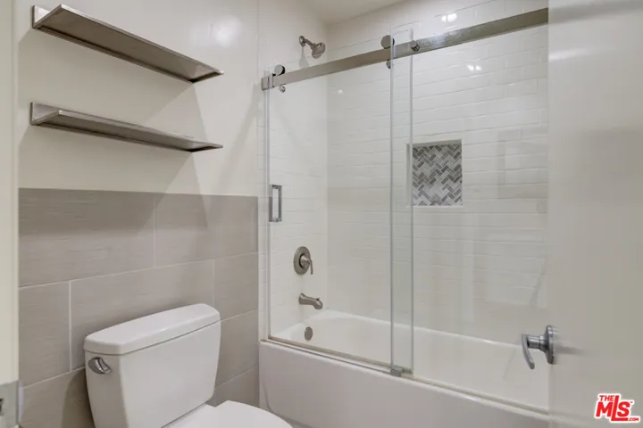 11938 Courtleigh Drive 7, Los Angeles, California 90066