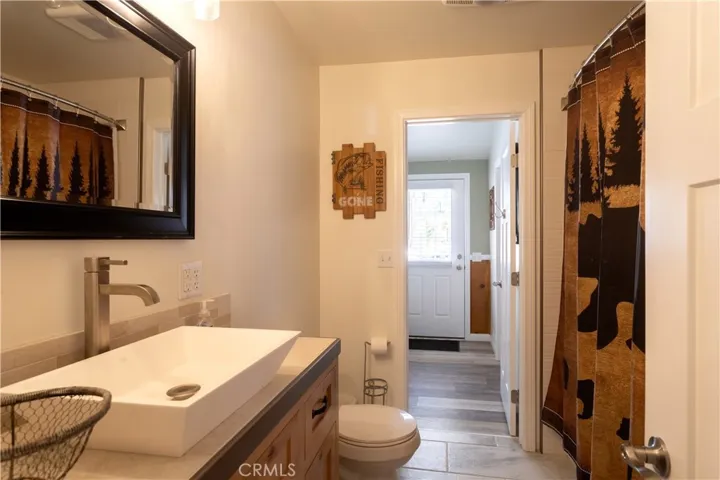 39544 N Shore Drive, Fawnskin, California 92333