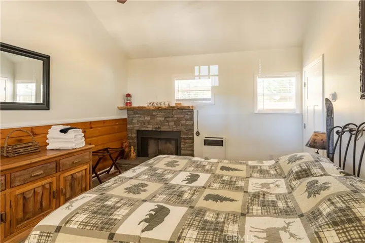 39544 N Shore Drive, Fawnskin, California 92333