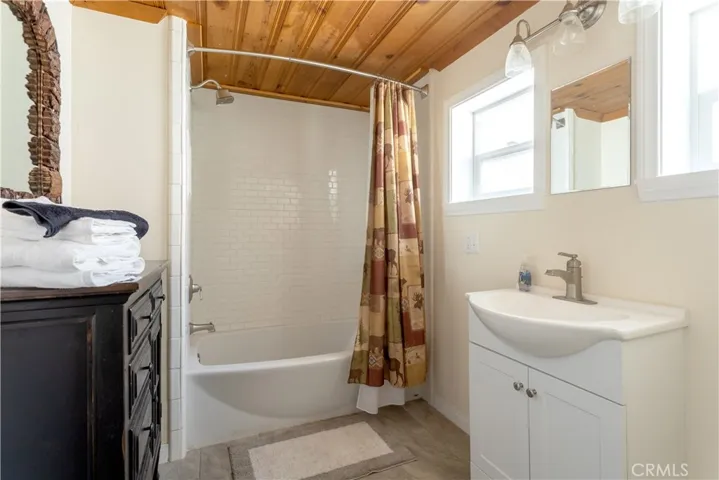 39544 N Shore Drive, Fawnskin, California 92333
