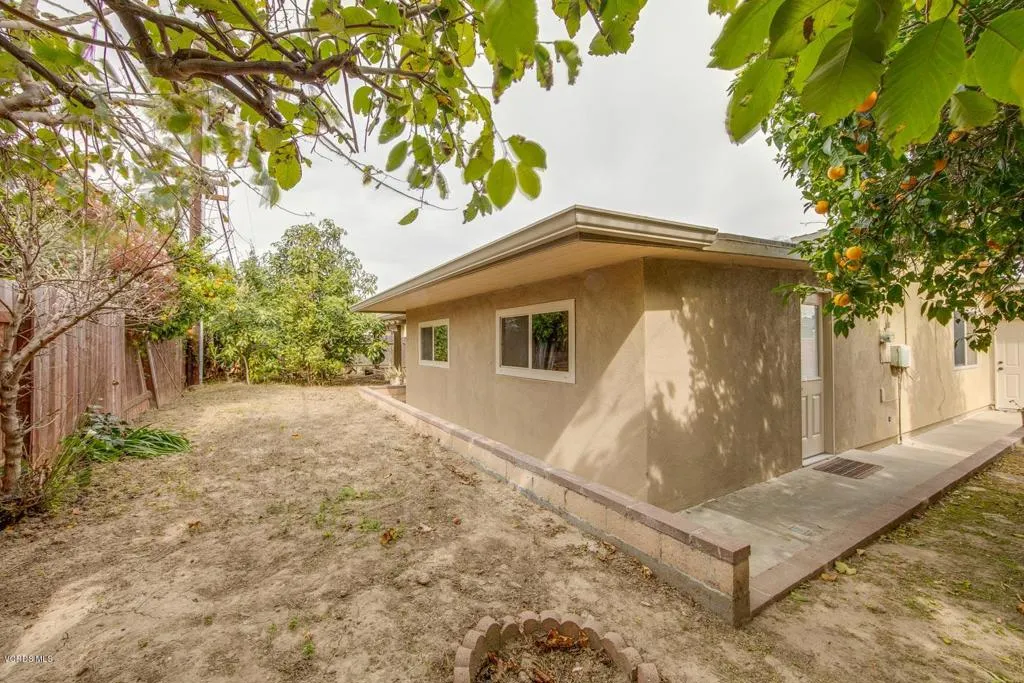 813 N Calle Circulo, Camarillo, California 93010 home-pic-24