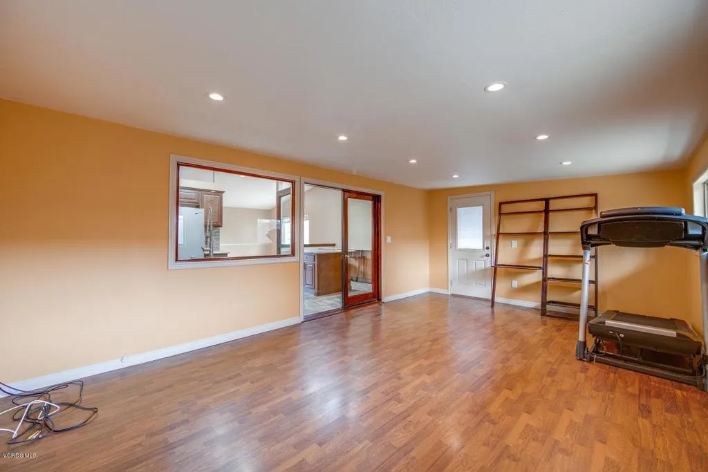 813 N Calle Circulo, Camarillo, California 93010 home-pic-13
