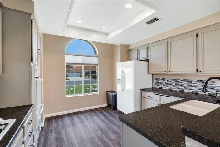 39553 Canary Circle, Temecula, California 92591