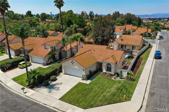 39553 Canary Circle, Temecula, California 92591