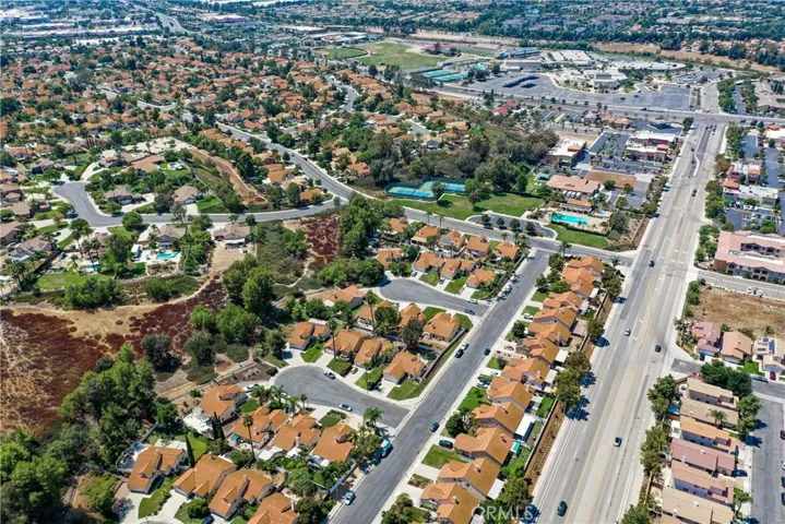 39553 Canary Circle, Temecula, California 92591
