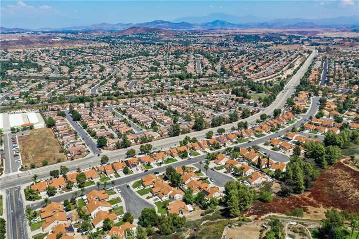 39553 Canary Circle, Temecula, California 92591