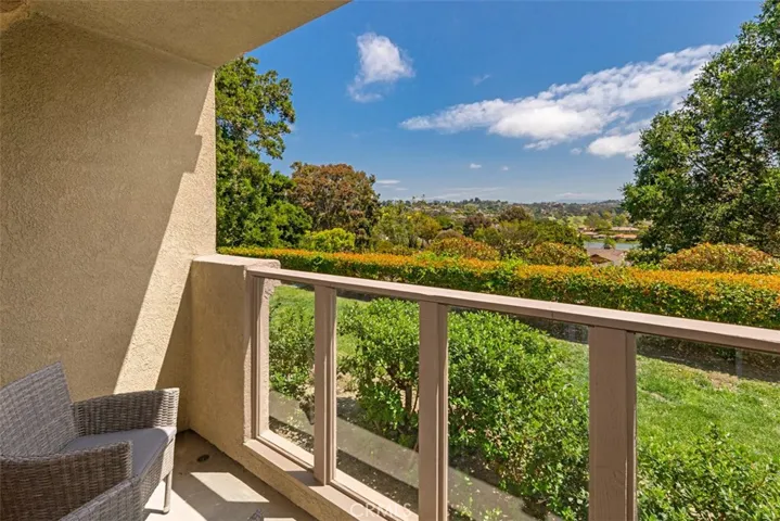 30902 Clubhouse Drive 22c, Laguna Niguel, California 92677