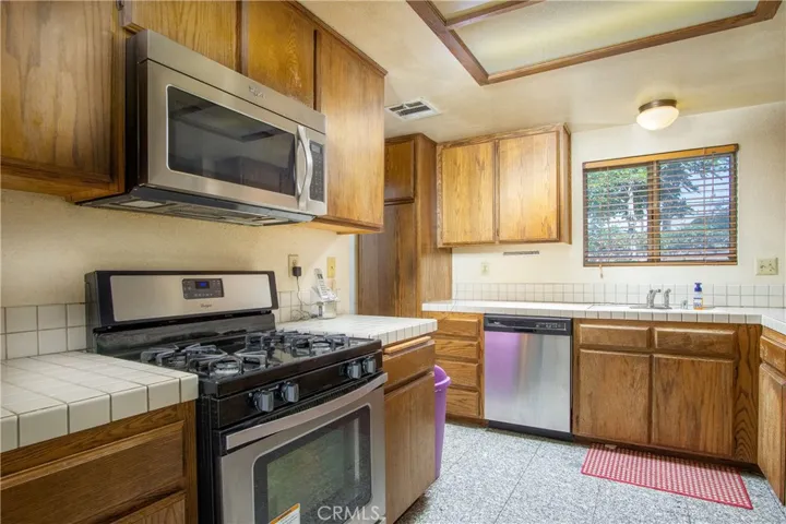1355 Westmoreland Street, Pomona, California 91766