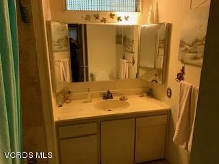 D Bath 1