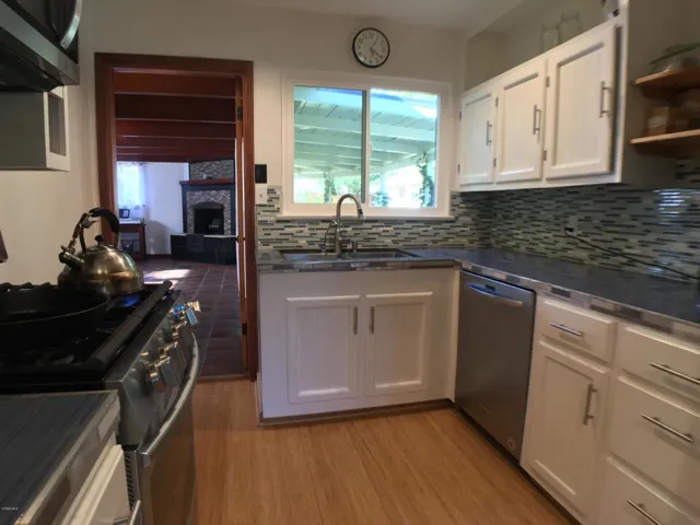 Kitchen 4