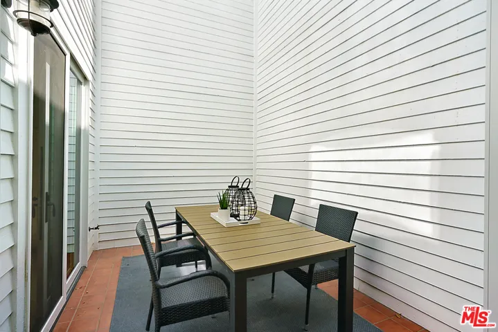 11670 Missouri Avenue, Los Angeles, California 90025