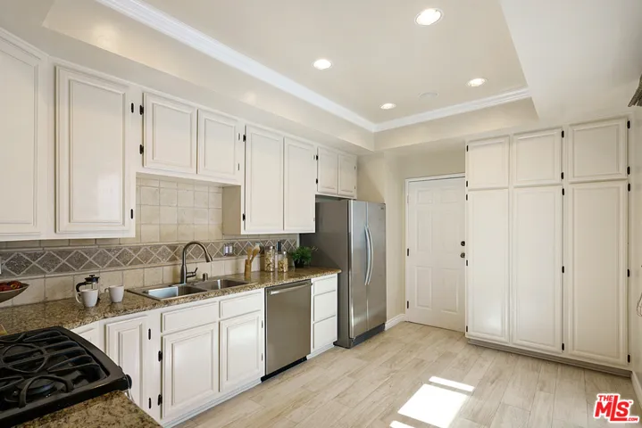 11670 Missouri Avenue, Los Angeles, California 90025