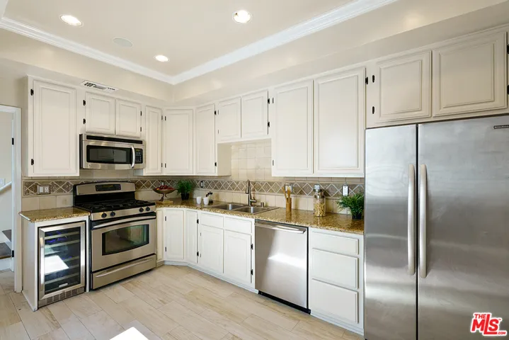 11670 Missouri Avenue, Los Angeles, California 90025