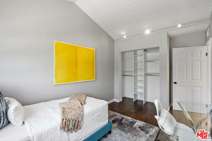 11670 Missouri Avenue, Los Angeles, California 90025